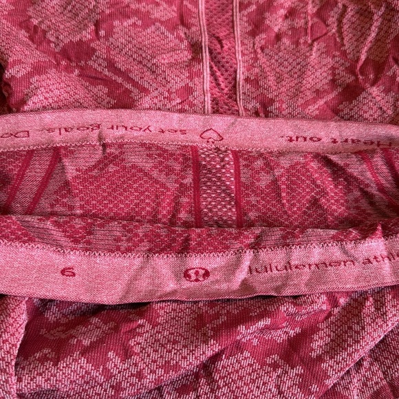 Lululemon sz 6 Swiftly Tech Long Sleeve Crew Heathered Cranberry Red Patterned - Picture 8 of 14